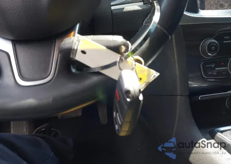 2021 Chrysler 300 Touring z USA, uszkodzony, nr VIN 2C3CCAAG2MH602460